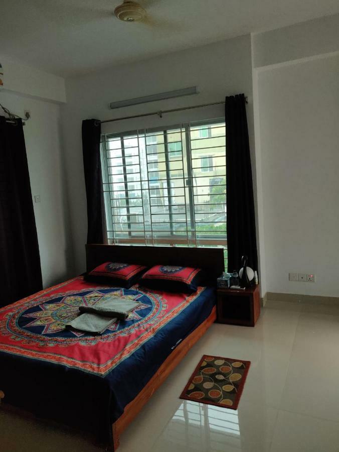 The Blu Inn Homestay Dhaka Exteriör bild